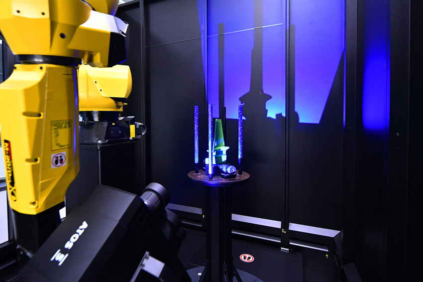 �����׸�ȼ���ǻ�������ظ���͸ƽҶƬ�������ֻ������������������������ڹ�ͼ