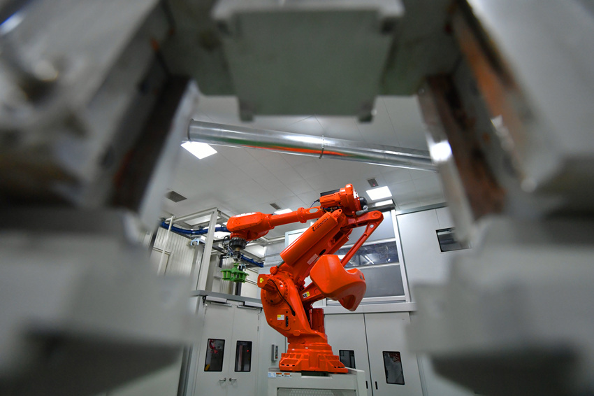 �����׸�ȼ���ǻ�������ظ���͸ƽҶƬ�������ֻ������������������������ڹ�ͼ